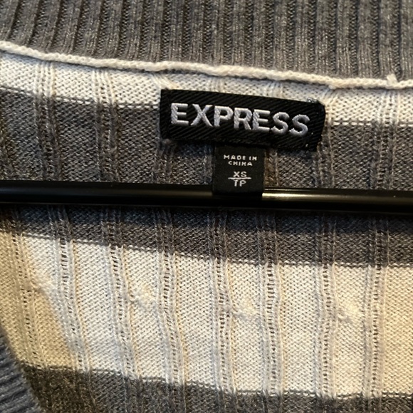 Expressed sweater women’s size xsmall. Ribbed and fitted. - Picture 2 of 3
